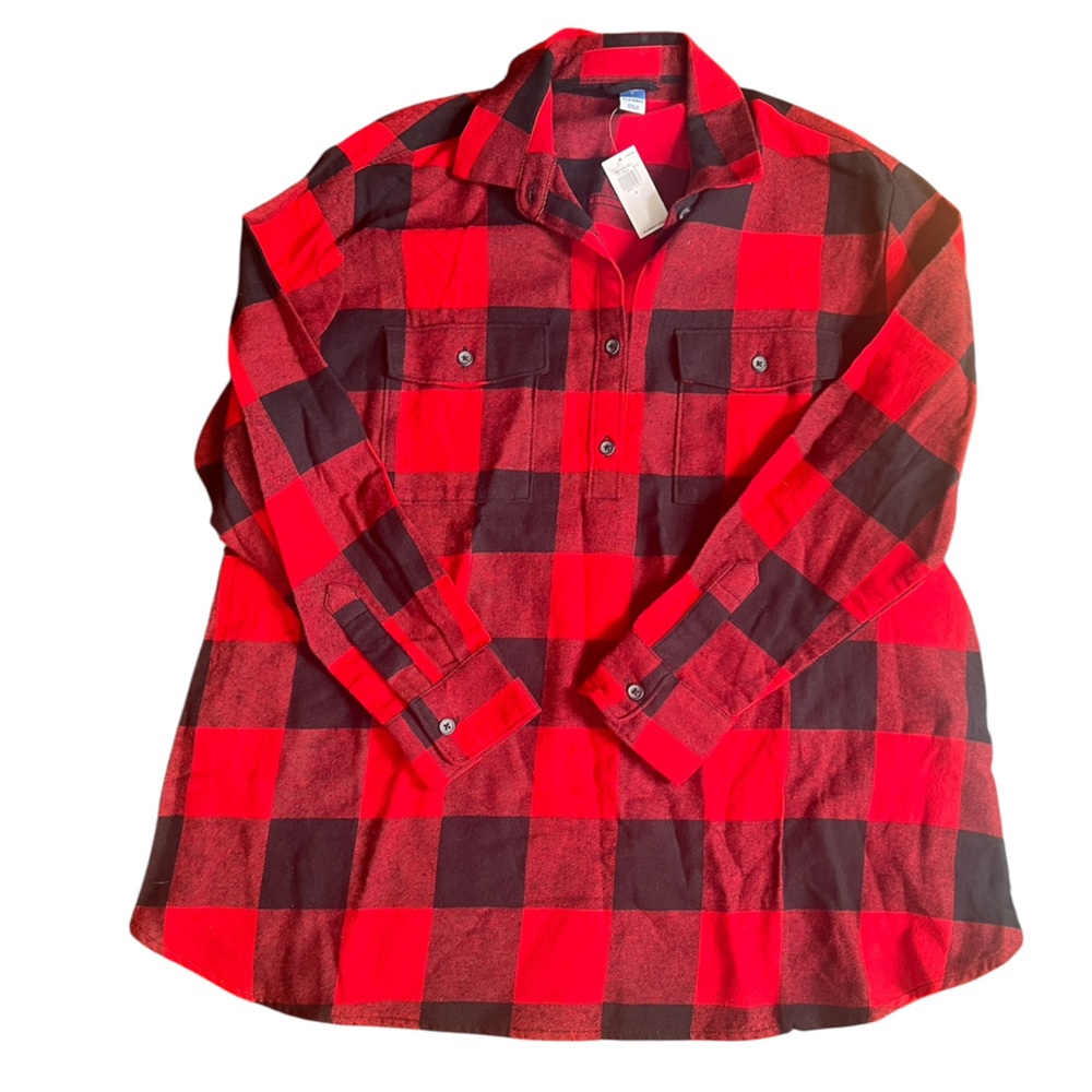 NWT Women’s Old Navy Red and Black Plaid Flannel Button Down Long Sleeve Shirt